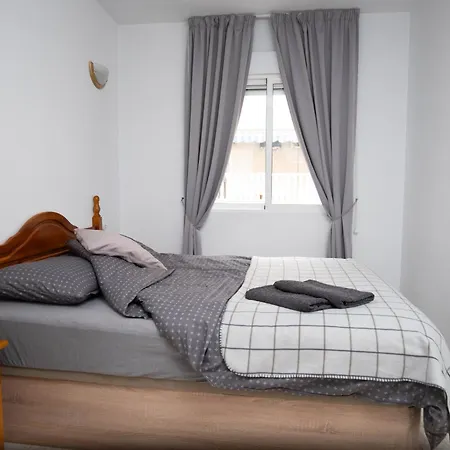 Estilo Y Confort En Apartamento Torrevieja